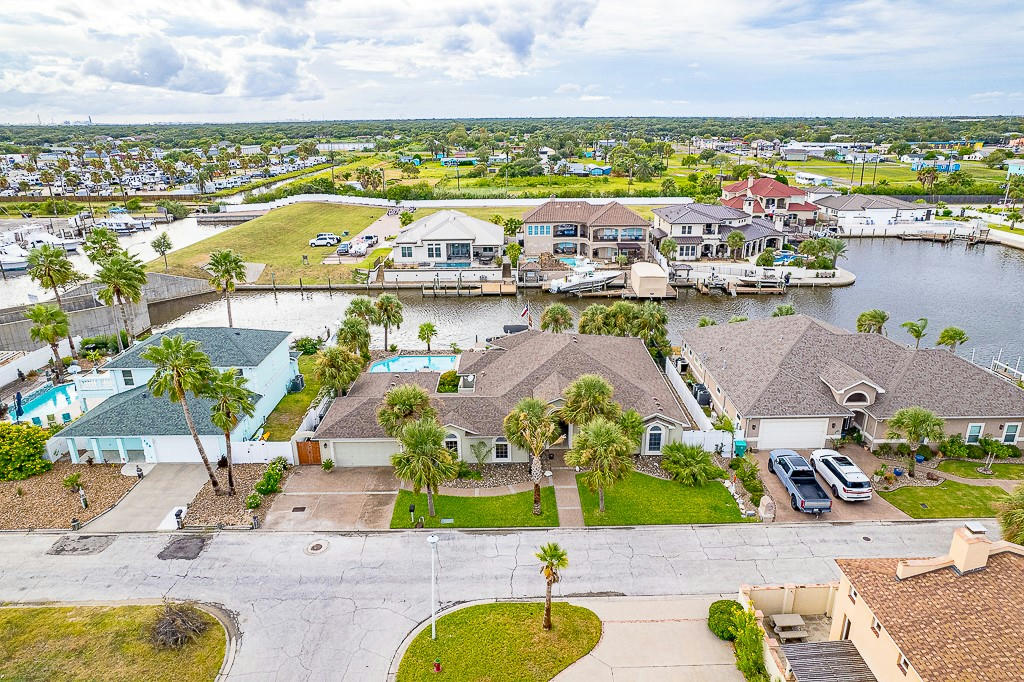 122 BAY CT, ARANSAS PASS, TX 78336, photo 1 of 40