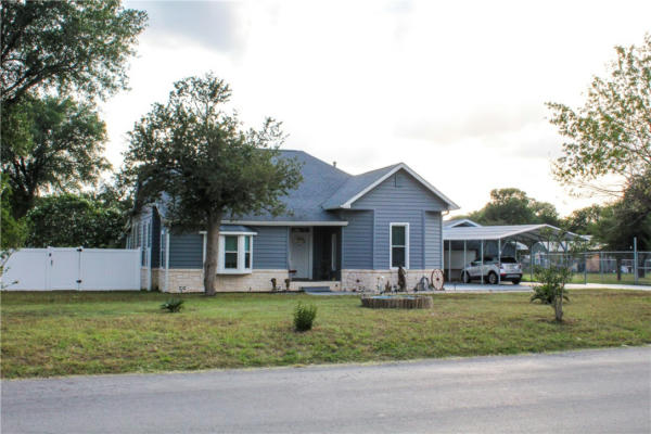 1301 N MADISON AVE, BEEVILLE, TX 78102 - Image 1