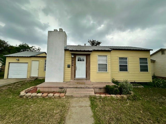 924 W LEE AVE, KINGSVILLE, TX 78363, photo 1 of 30
