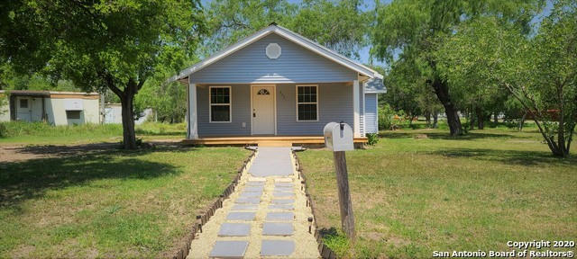 902 BURLESON ST, GEORGE WEST, TX 78022, photo 2 of 19