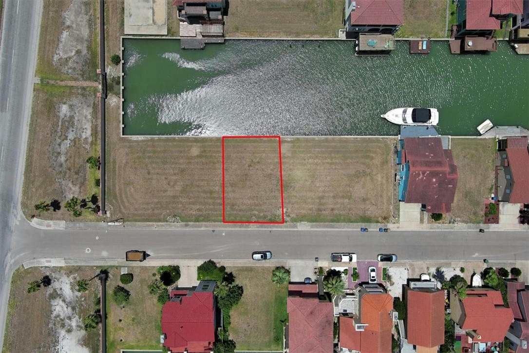 709 IMPERIAL HBR, CORPUS CHRISTI, TX 78402, photo 1 of 4