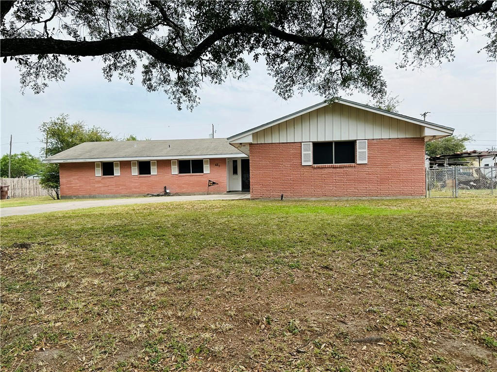 421 W ALICE AVE, KINGSVILLE, TX 78363, photo 1 of 18